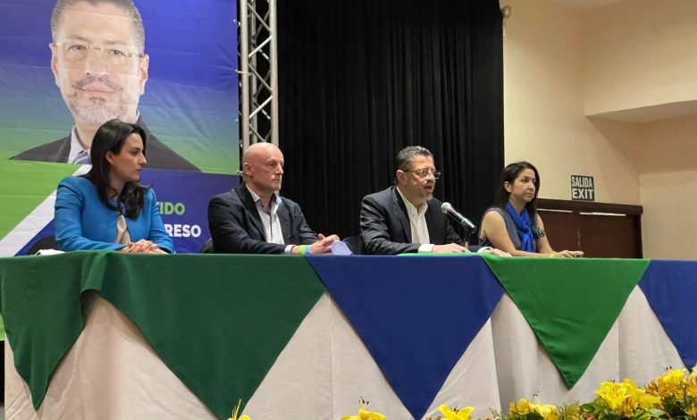 El presidente electo de Costa Rica, Rodrigo Chaves, calificó su triunfo ante José María Figueres como una “revolución pacífica”.