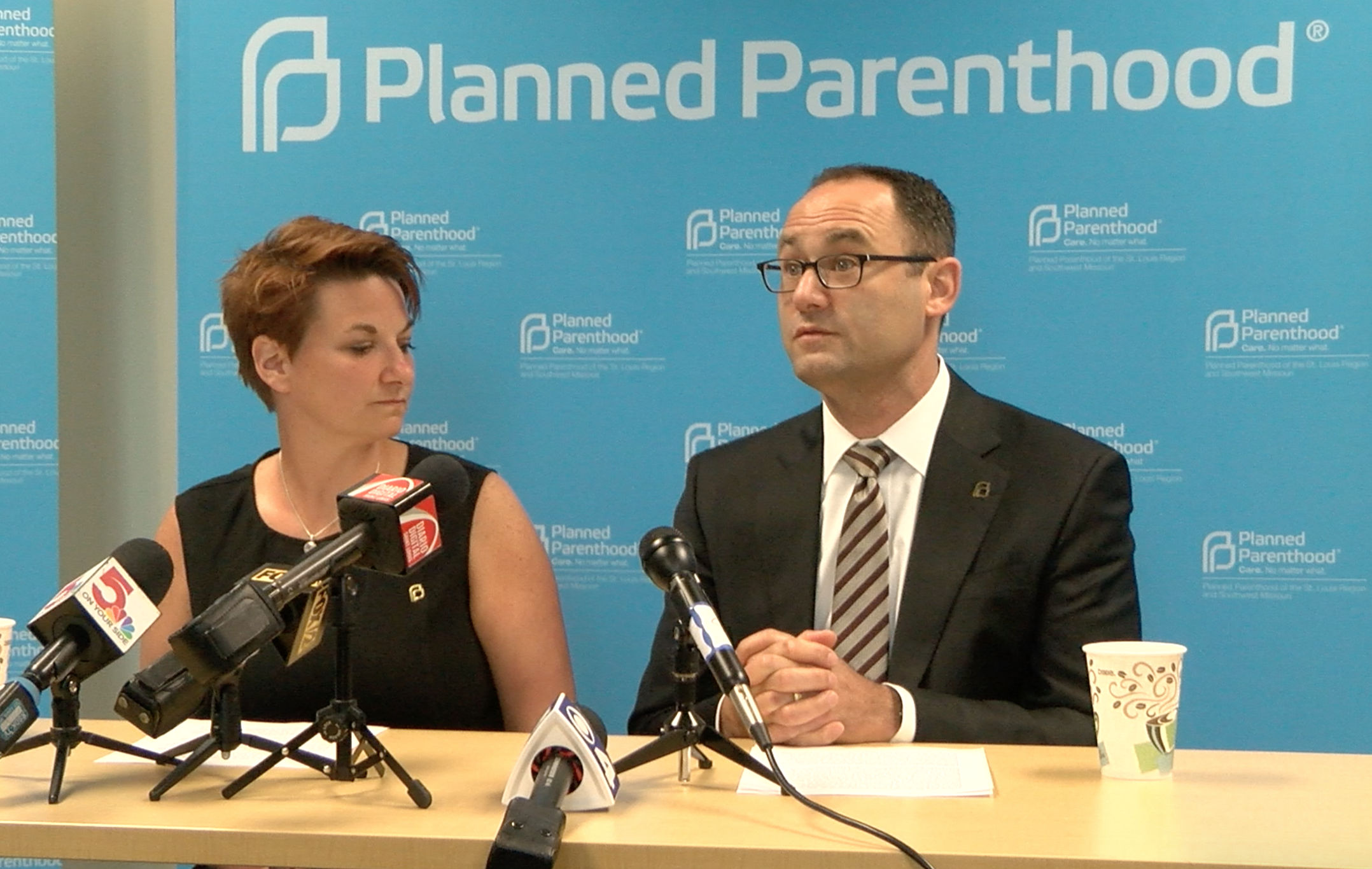 Doctores de Planned Parenthood en rueda de prensa.