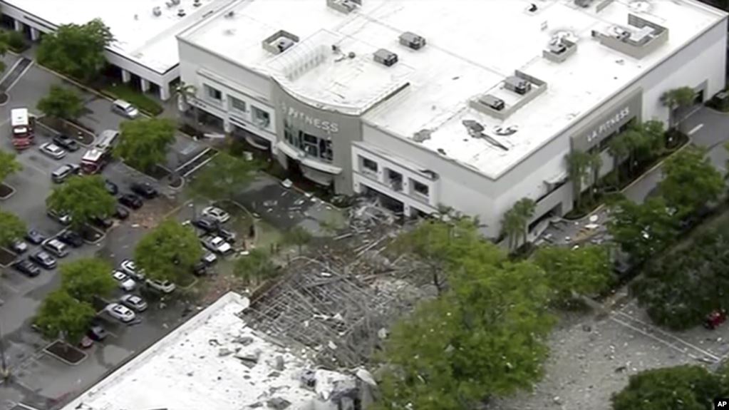 Mall de Plantation, Florida donde explotó una línea de gas