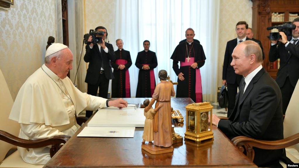 El Papa Francisco y Vladimir Putin en el Vaticano