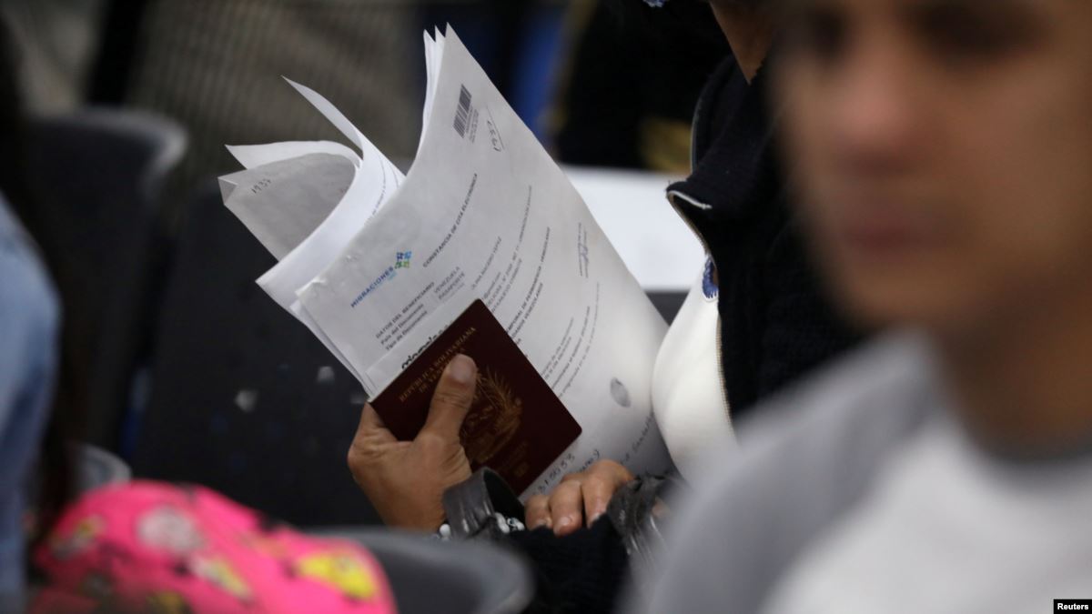Panamá acepta pasaportes vencidos de Venezuela