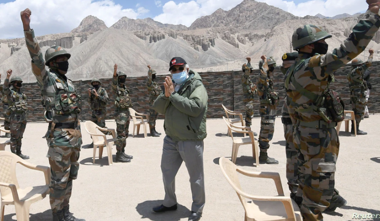 India y China acuerdan reducir tensiones en zona fronteriza